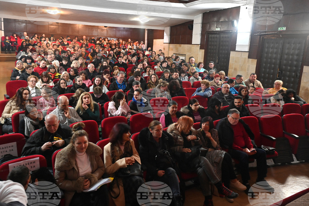 Лом - фестивал „Смехотерапия. Седем дни на хумора и сатирата в Лом“ - Ненчо Илчев - „Смях в повече“ - спектакъл