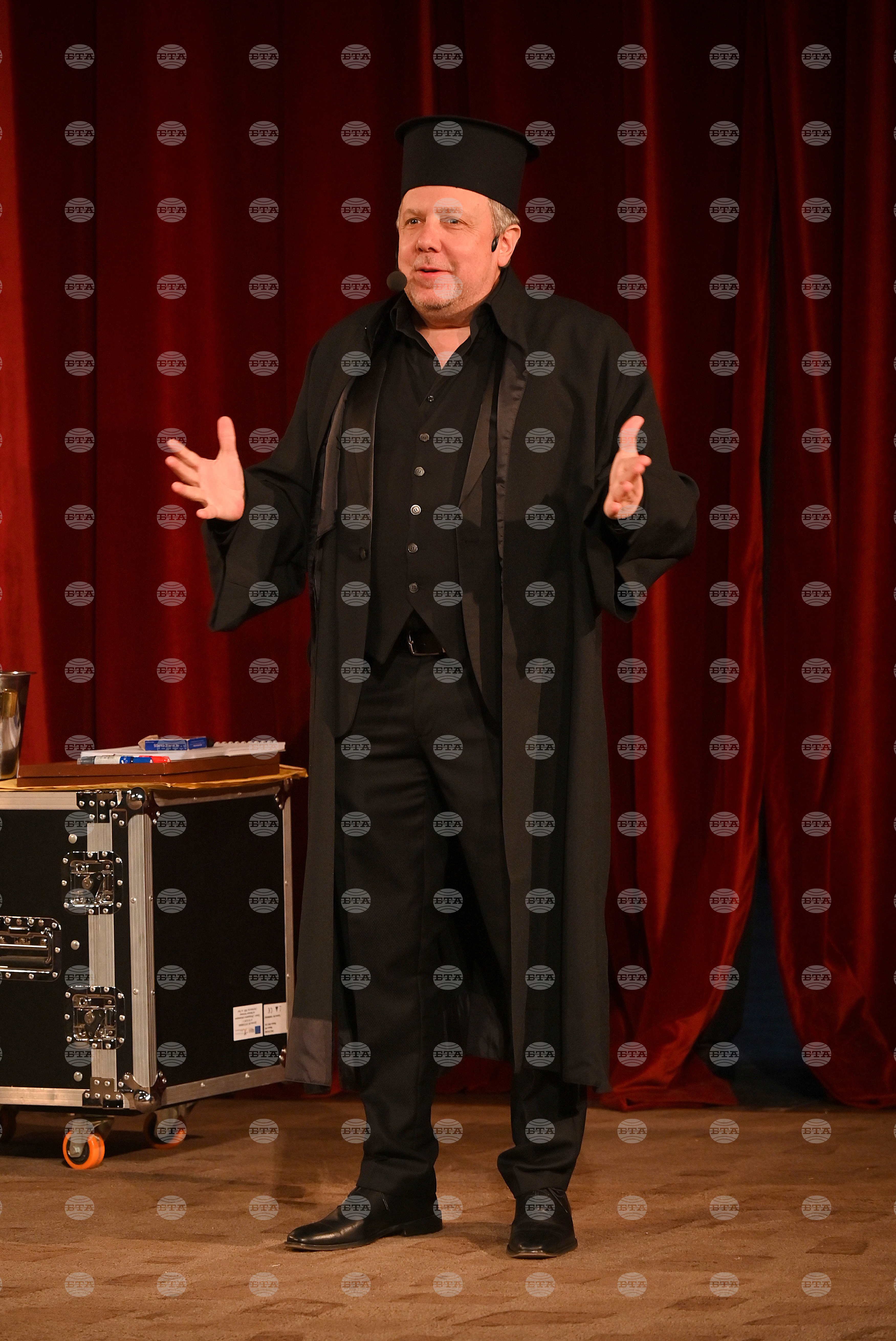 Лом - фестивал „Смехотерапия. Седем дни на хумора и сатирата в Лом“ - Ненчо Илчев - „Смях в повече“ - спектакъл