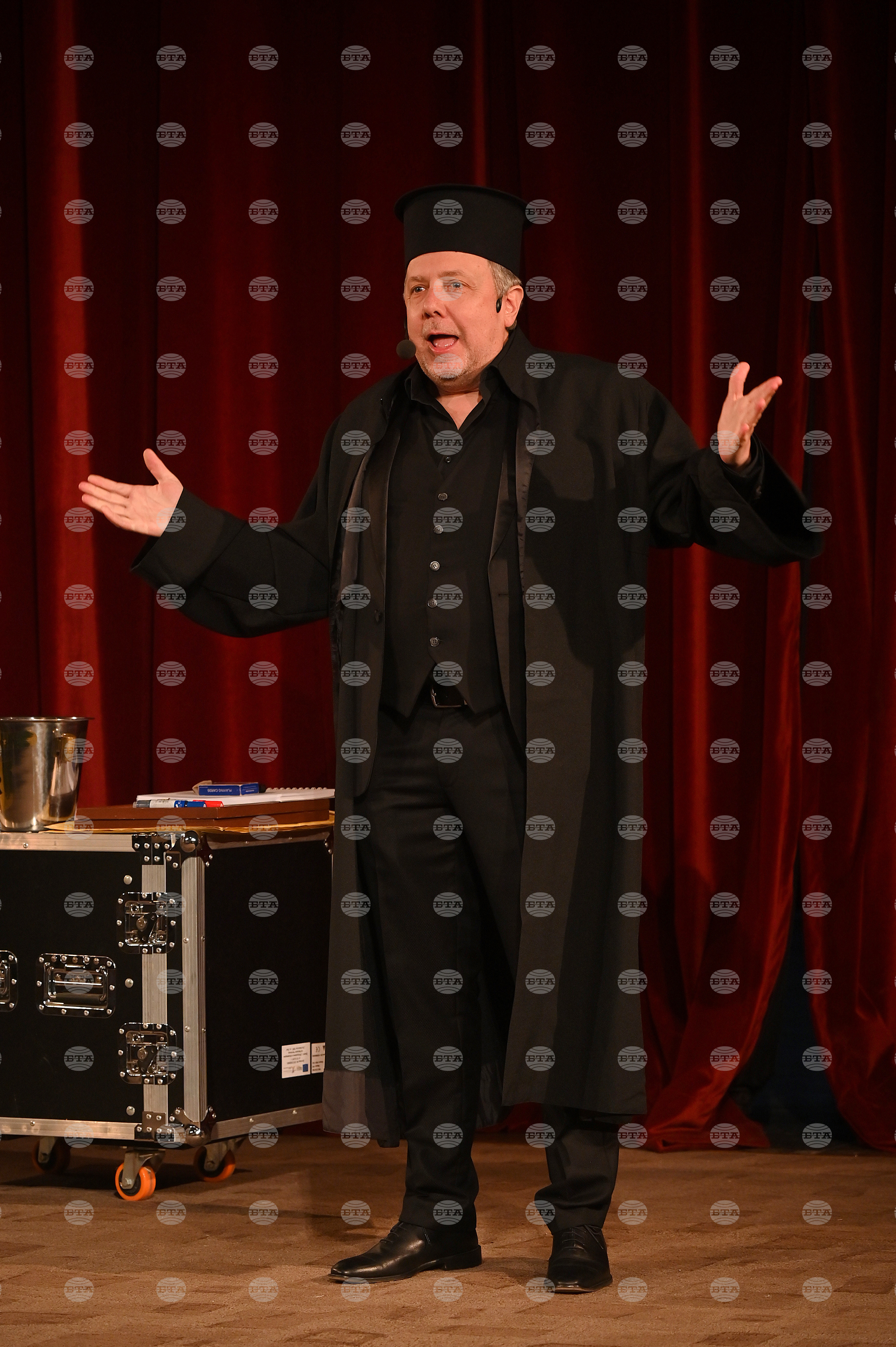 Лом - фестивал „Смехотерапия. Седем дни на хумора и сатирата в Лом“ - Ненчо Илчев - „Смях в повече“ - спектакъл