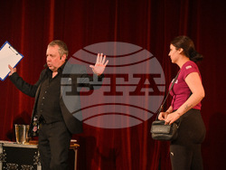 Лом - фестивал „Смехотерапия. Седем дни на хумора и сатирата в Лом“ - Ненчо Илчев - „Смях в повече“ - спектакъл