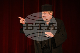 Лом - фестивал „Смехотерапия. Седем дни на хумора и сатирата в Лом“ - Ненчо Илчев - „Смях в повече“ - спектакъл