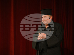 Лом - фестивал „Смехотерапия. Седем дни на хумора и сатирата в Лом“ - Ненчо Илчев - „Смях в повече“ - спектакъл