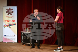 Лом - фестивал „Смехотерапия. Седем дни на хумора и сатирата в Лом“ - Ненчо Илчев - „Смях в повече“ - спектакъл