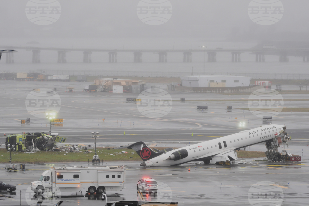 NY LaGuardia Crash