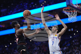 Thunder 76ers Basketball