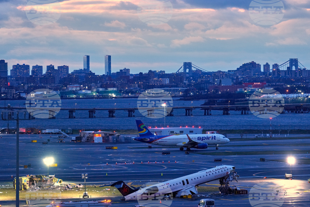 NY LaGuardia Crash