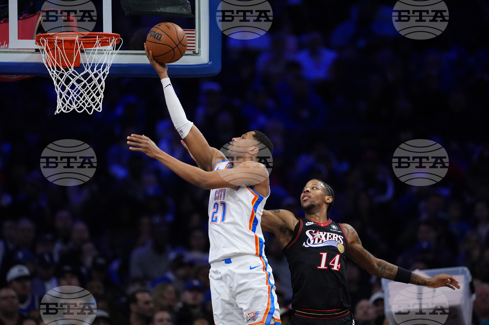 Thunder 76ers Basketball