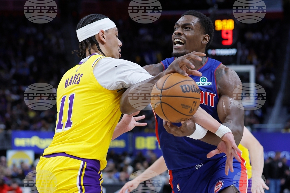 Lakers Pistons Basketball