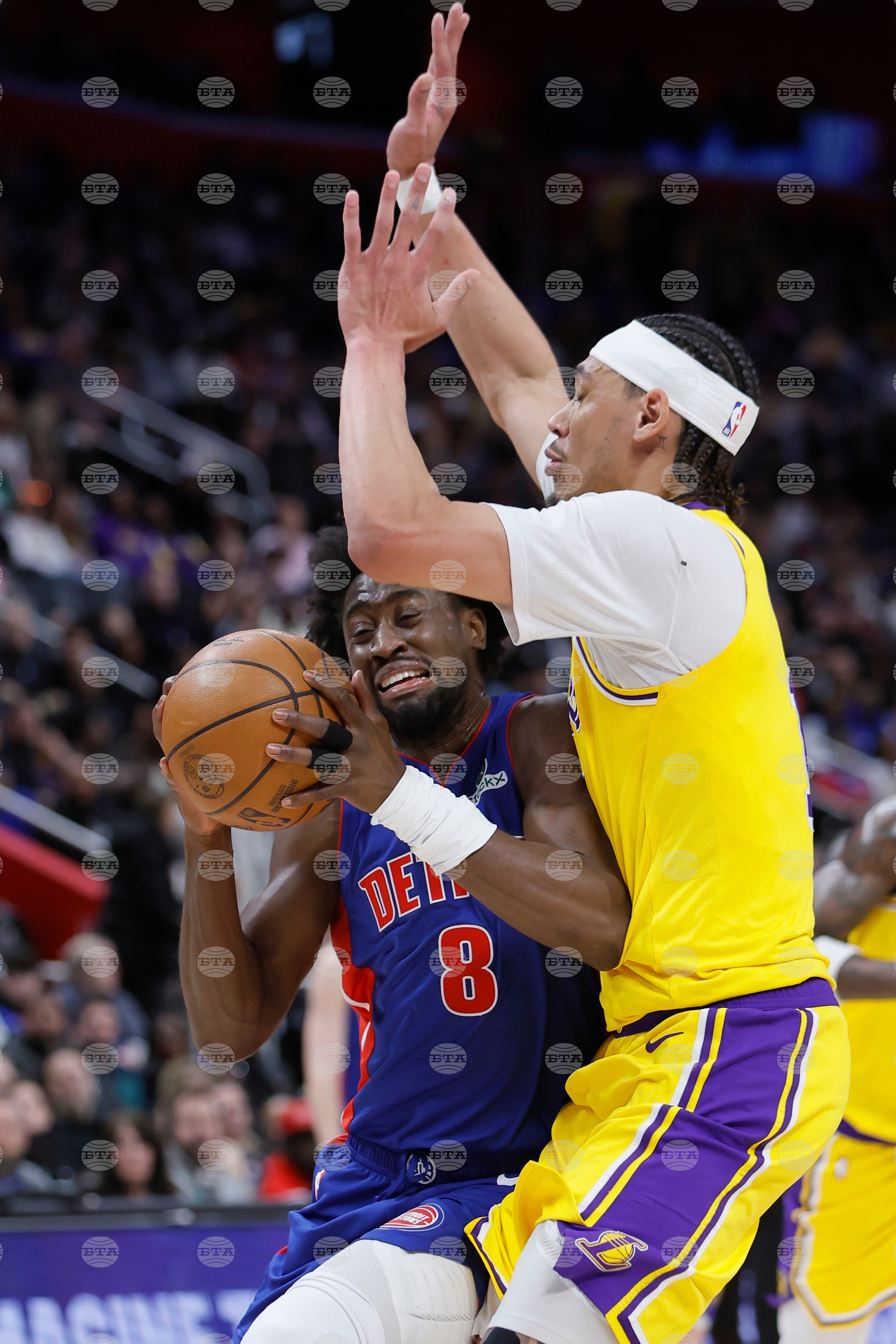 Lakers Pistons Basketball