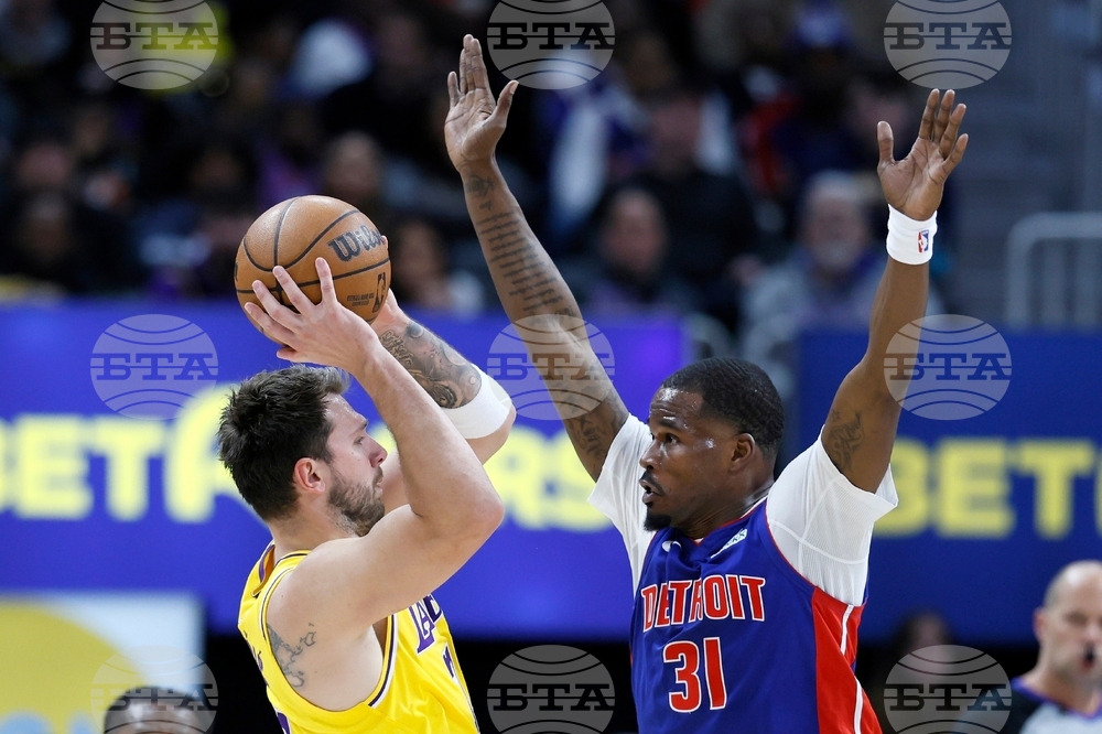 Lakers Pistons Basketball