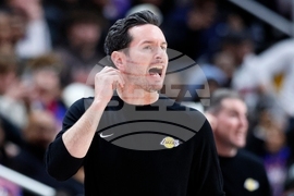 Lakers Pistons Basketball