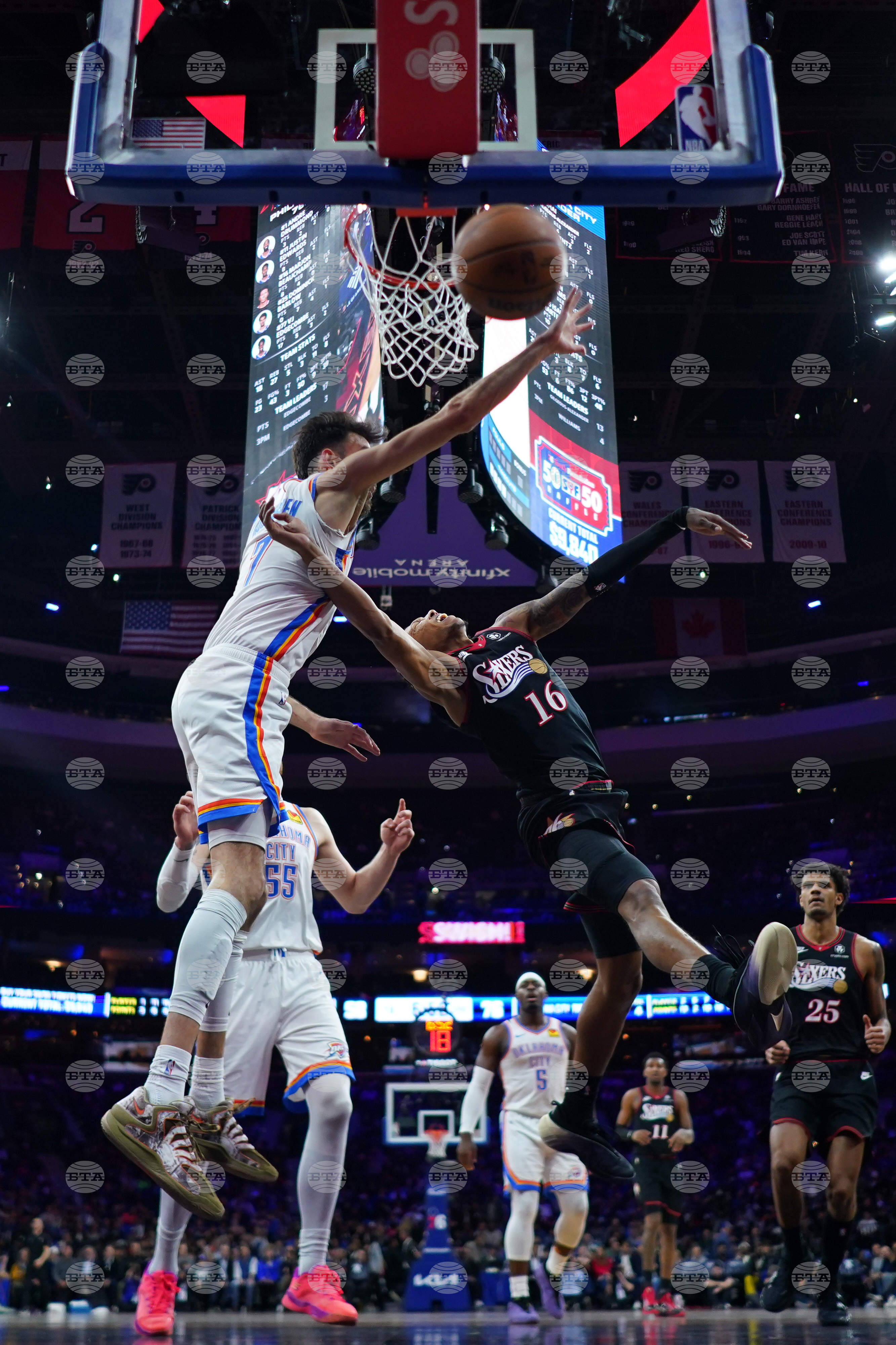 Thunder 76ers Basketball