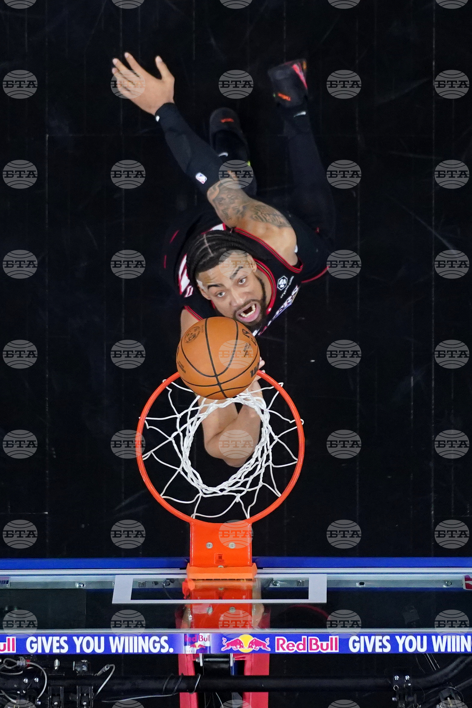 Thunder 76ers Basketball