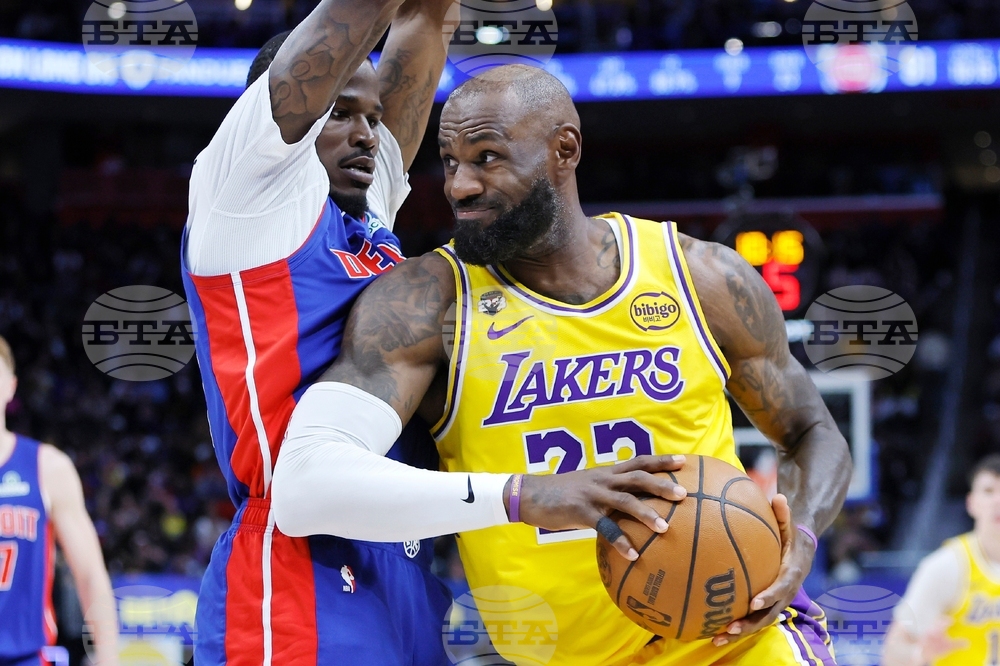 Lakers Pistons Basketball