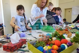 Село Широки дол - боядисване на яйца