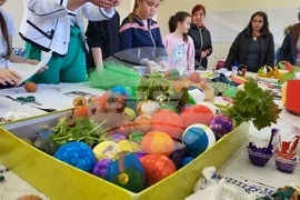 Село Широки дол - боядисване на яйца