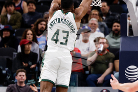 Bucks Clippers Basketball