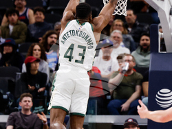 Bucks Clippers Basketball