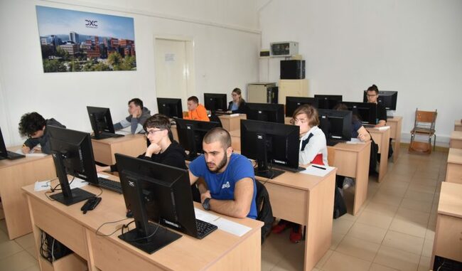 Cabinet Approves BGN 267,300 for Gifted Students' Scholarships