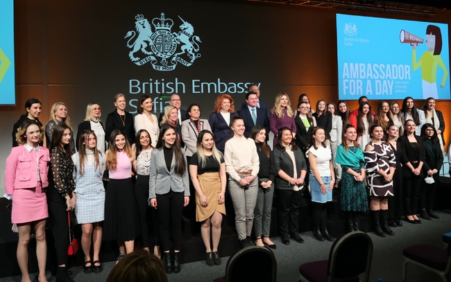 Вицепрезидентът към младите хора: Вашата енергия и амбиция ще подреди разбъркания световен пъзел