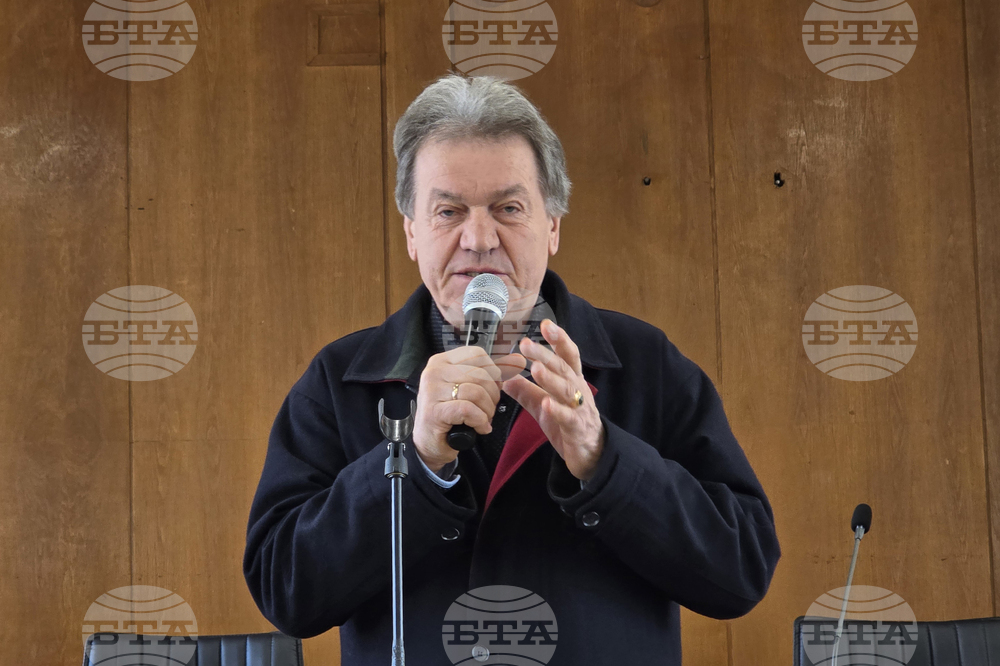 Видин - младежка заетост - връчване на трудови договори