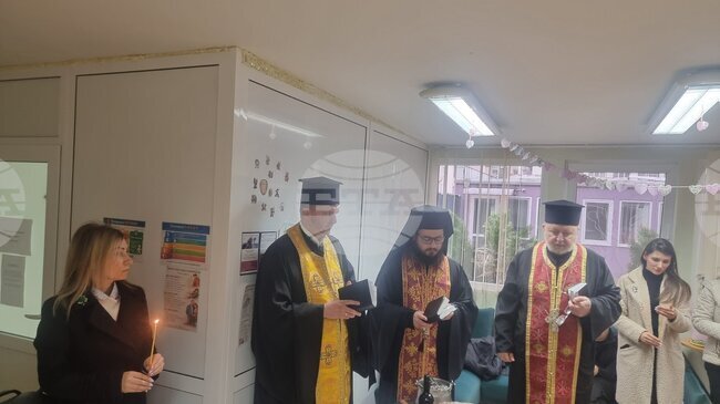 Центърът за социална рехабилитация и интеграция за възрастни хора с психични разстройства в Стара Загора беше осветен