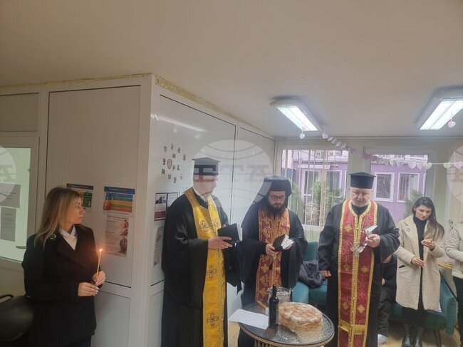 Центърът за социална рехабилитация и интеграция за възрастни хора с психични разстройства в Стара Загора беше осветен