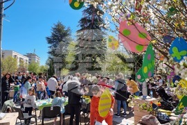 Ямбол - боядисване на яйца - подаряване на козунаци