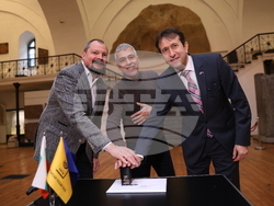 Национален археологически музей  - серия пощенски марки - тракийско наследство