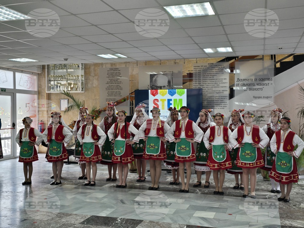 Добрич - училище „Димитър Талев“ - STEM кабинети