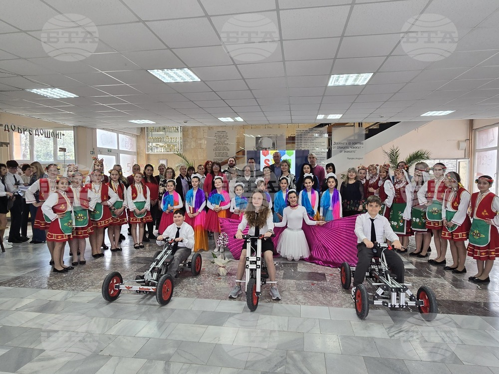 Добрич - училище „Димитър Талев“ - STEM кабинети