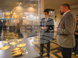 Национален археологически музей  - серия пощенски марки - тракийско наследство