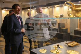 Национален археологически музей  - серия пощенски марки - тракийско наследство