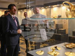 Национален археологически музей  - серия пощенски марки - тракийско наследство