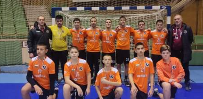 Община Ловеч: Юношите на ХК „Осъм“ завършиха редовния сезон с нови три победи