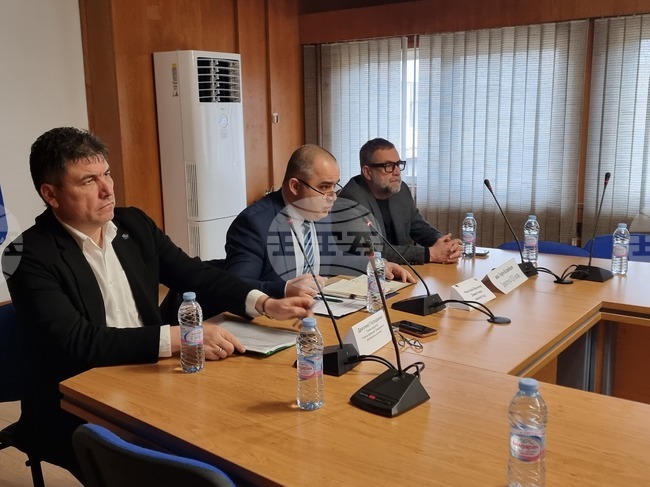 Бюджетът за директни плащания за фермери у нас тази година е над 834 млн. евро, съобщиха от МЗХ на информационна среща в Смолян