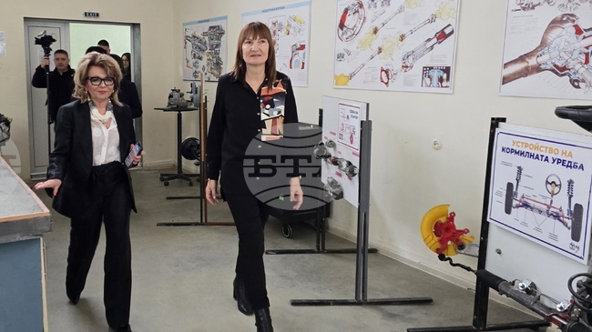 Усилията на МОН за модернизация на професионалното образование минават през центровете за високи постижения, каза заместник-министър Наталия Михалевска