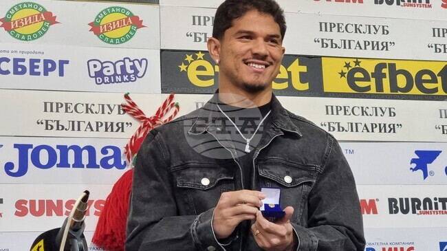 Малко опит и спокойствие ни липсват за победа срещу Лудогорец, смята Евертон Бала