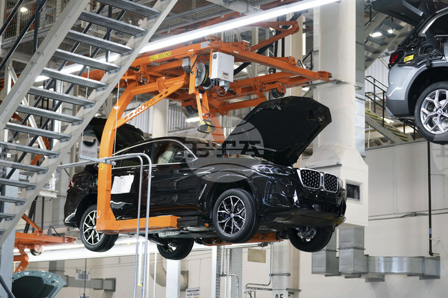 Асоциацията на потребителите в Нидерландия обвинява Бе Ем Ве в манипулиране на данните за замърсяващите емисии на негови автомобили