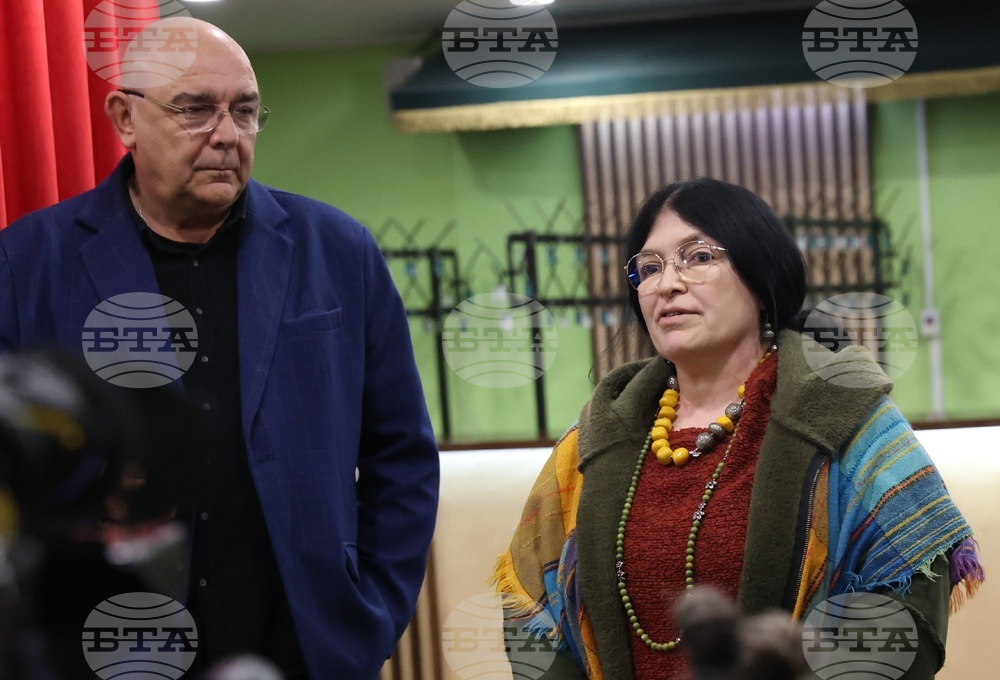 Сатиричен театър - маски - откриване