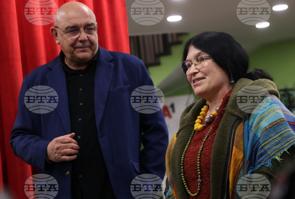 Сатиричен театър - маски - откриване