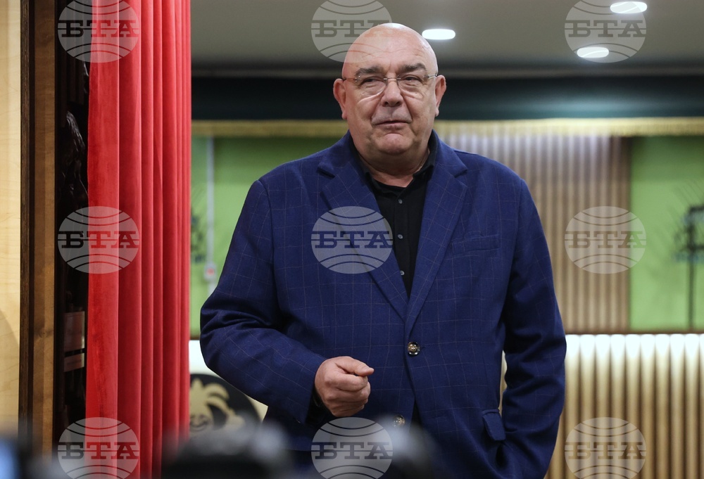 Сатиричен театър - маски - откриване