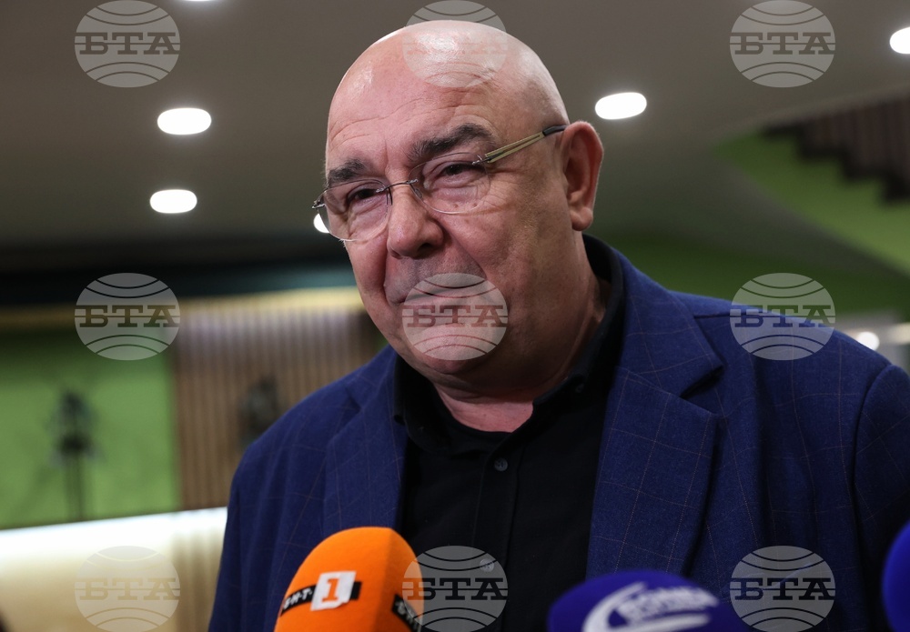 Сатиричен театър - маски - откриване