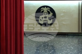 Сатиричен театър - маски - откриване