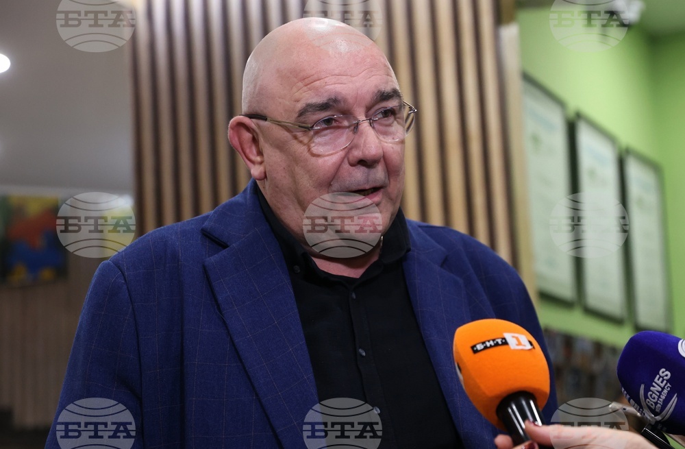 Сатиричен театър - маски - откриване