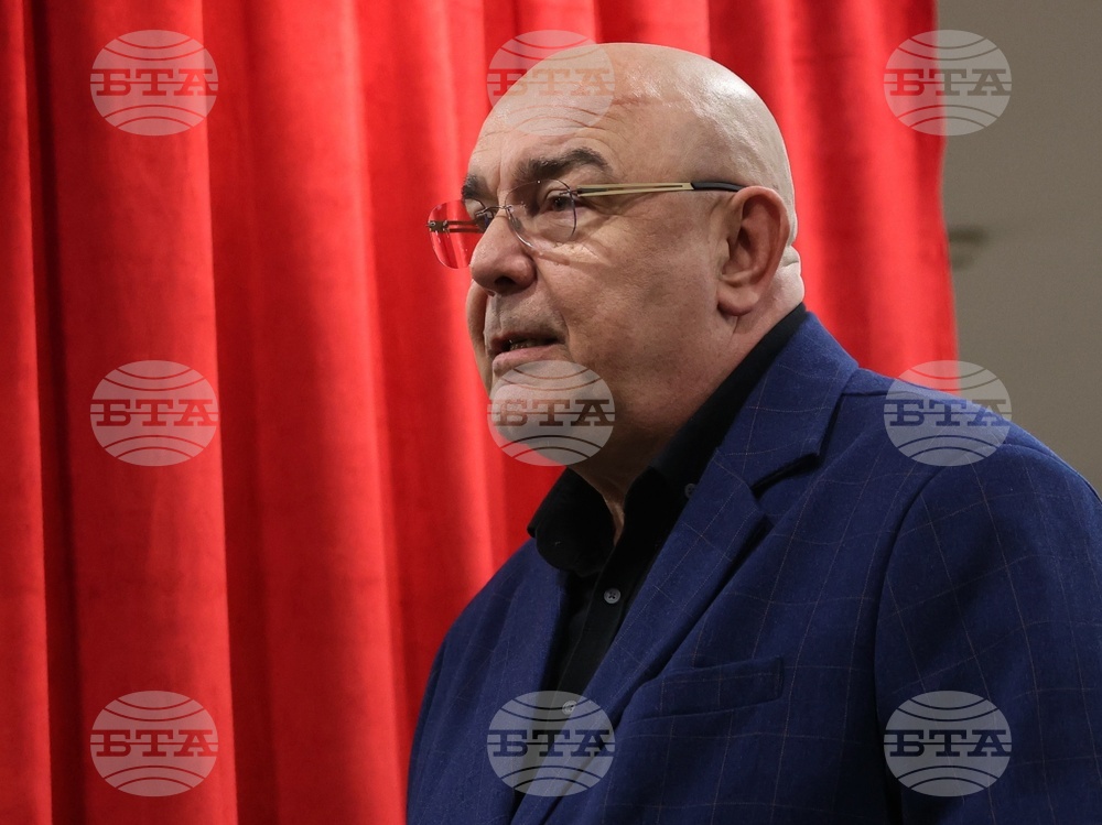 Сатиричен театър - маски - откриване