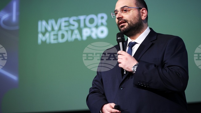 Средно по 700 млн. лева на ден се внасяха в търговските банки през първия месец от приемането на еврото, посочи главният секретар на Асоциацията на банките в България