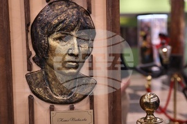 Сатиричен театър - маски - откриване