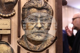 Сатиричен театър - маски - откриване