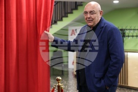 Сатиричен театър - маски - откриване